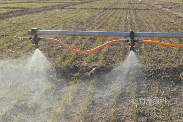 除草剂知识：使用前需将除草剂兑水稀释