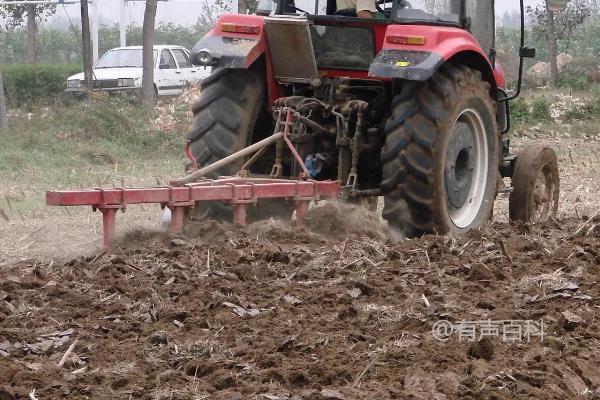 在进行SEO标题优化时，将原始标题“如何人工整地起垄”调整为更符合百度SEO规范的格式可能是这样的：“人工整地起垄的方法与步骤详解”。这样的标题更具吸引力，因为它清晰地表明了文章内容，同时包含了关键词“人工整地起垄”的核心信息。